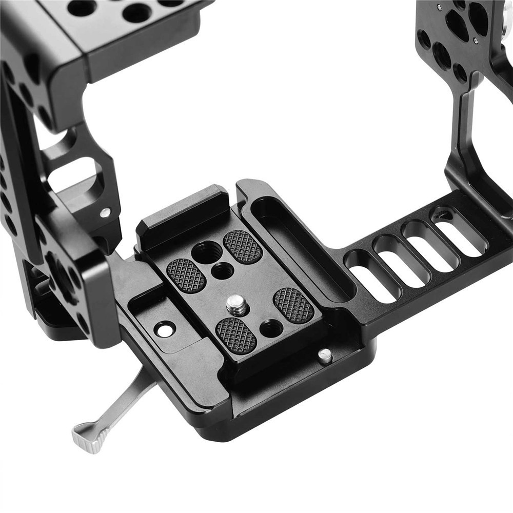 SmallRig Camera Cage for Sony A7II/ A7SII/A7RII with Battery Grip 2031