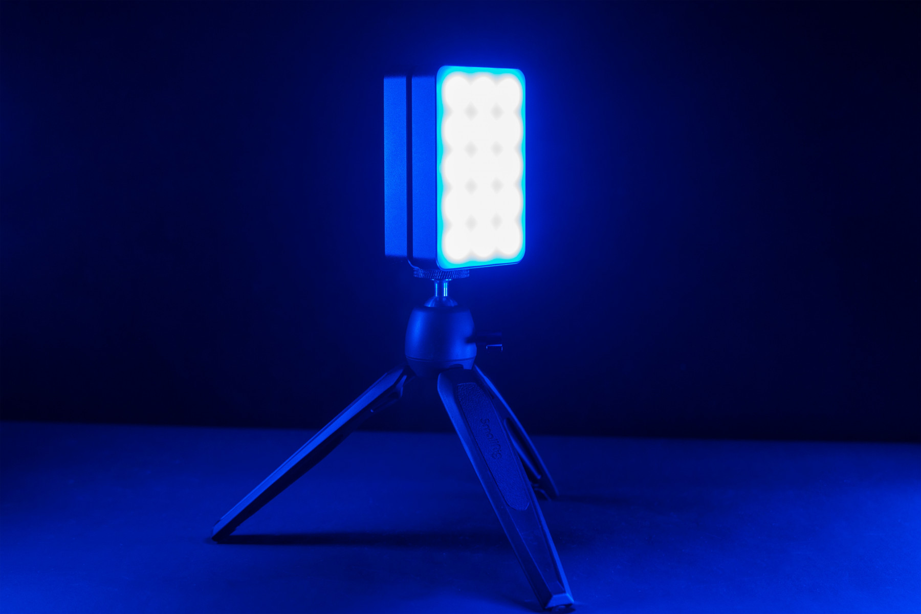 SmallRig RM75 RGB Magnetic Smart LED Light 3290 SmallRig RM75 RGB Magnetic Smart LED Light 3290