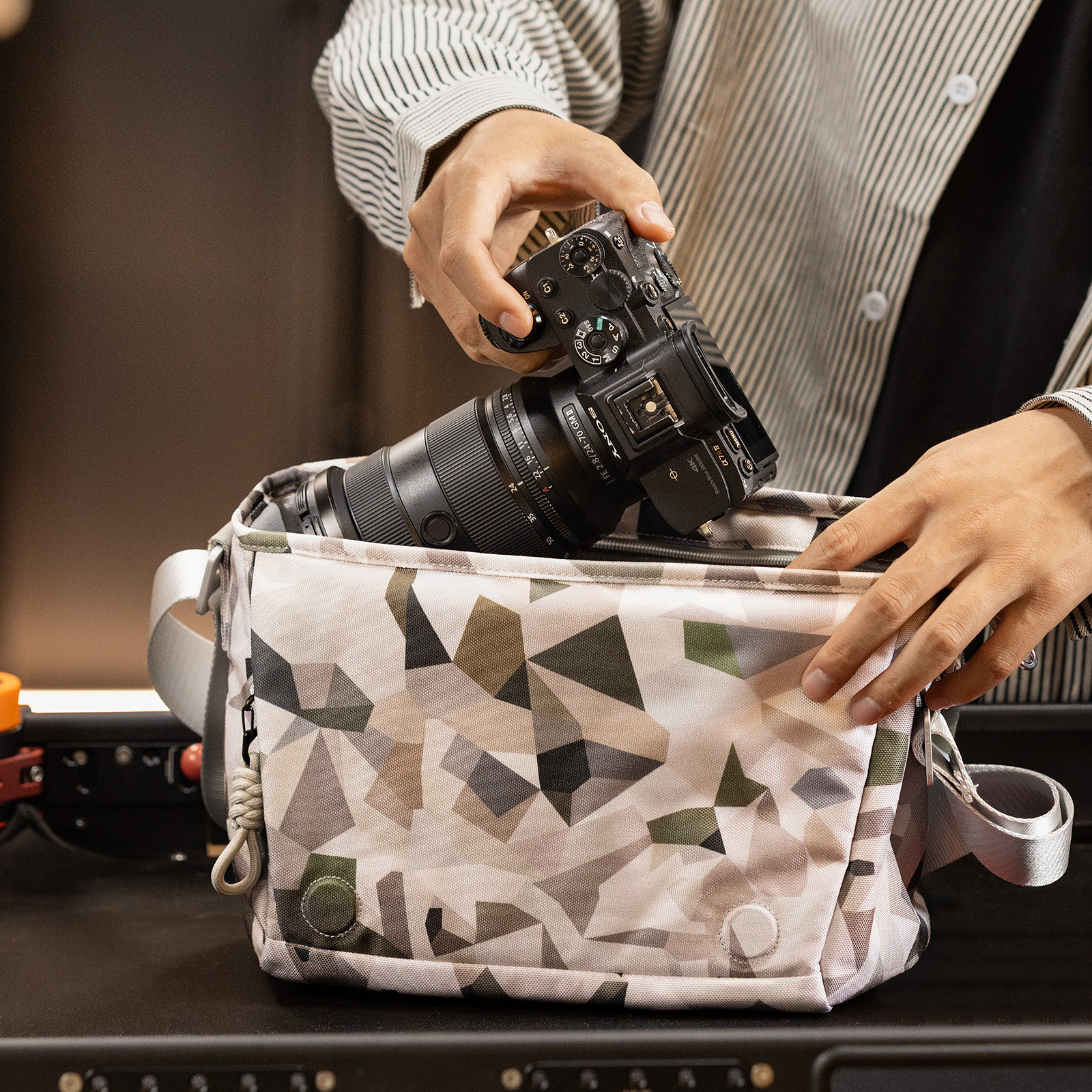 SmallRig Creative Design Sling Bag (Wild China Film Series With Snow Leopard Pattern) 6045 